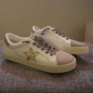 Steve Madden cute sneakers
